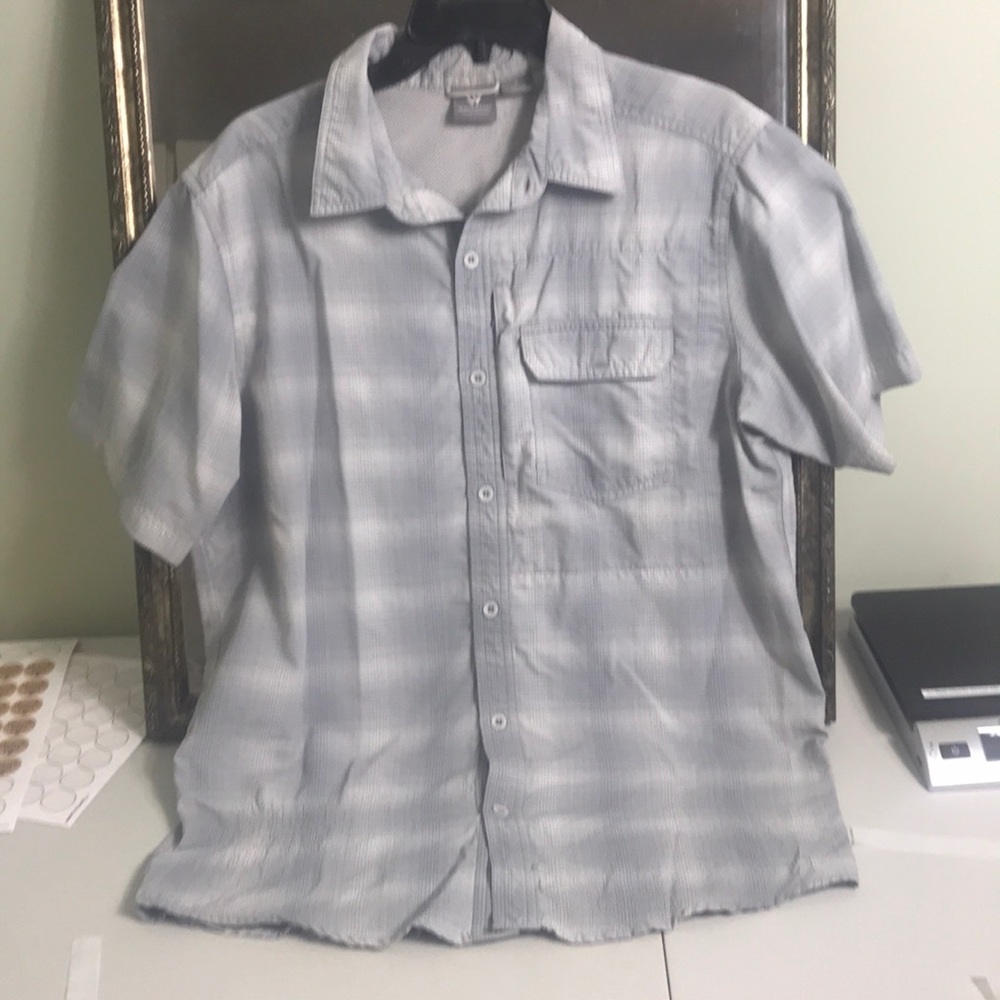 Whitesierra Short sleeve button up shirt s…